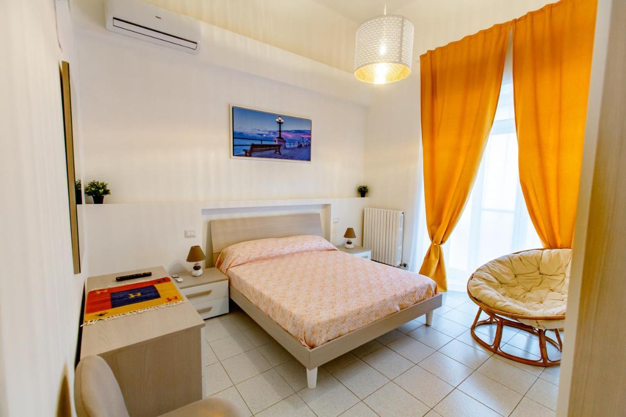 Antonella Home B&B Bari Exterior foto